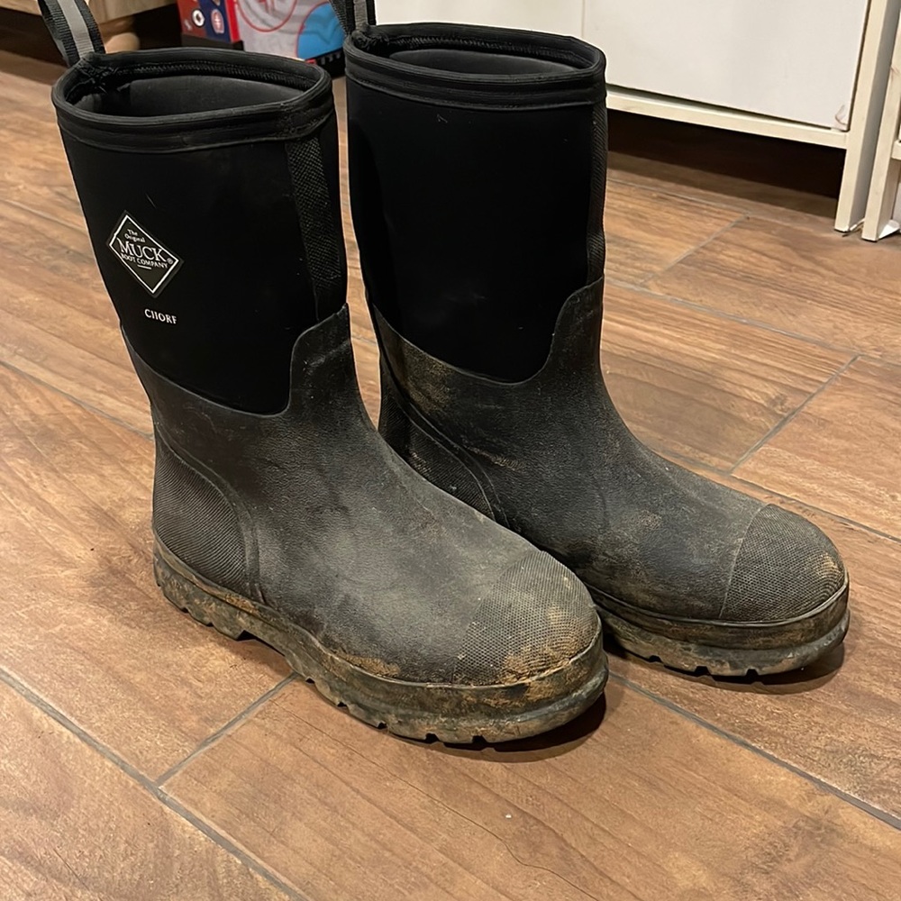 muck chore boot men’s 9/women’s 10